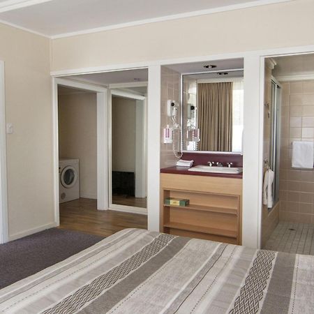 Redhill Cooma Motor Inn ภายนอก รูปภาพ