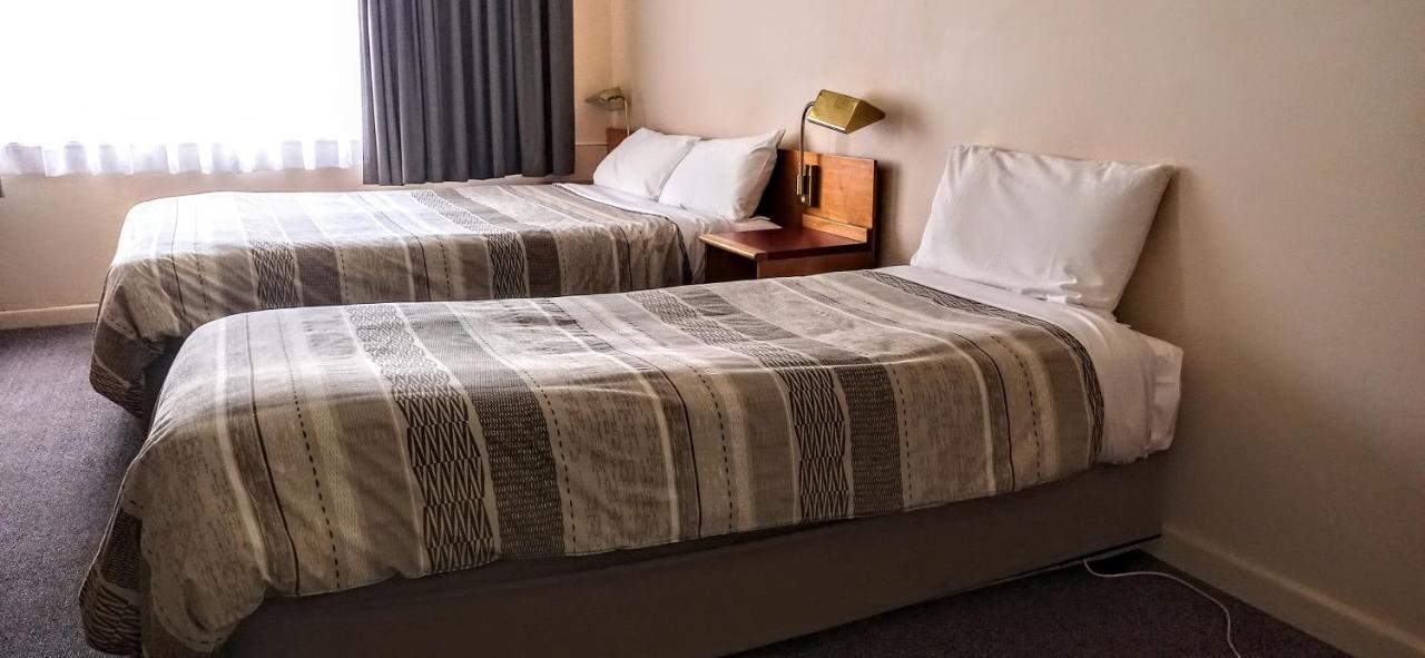 Redhill Cooma Motor Inn ภายนอก รูปภาพ