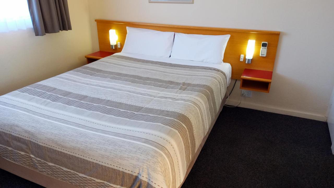 Redhill Cooma Motor Inn ภายนอก รูปภาพ