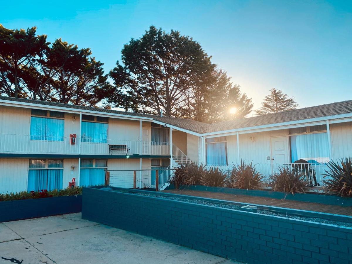 Redhill Cooma Motor Inn ภายนอก รูปภาพ