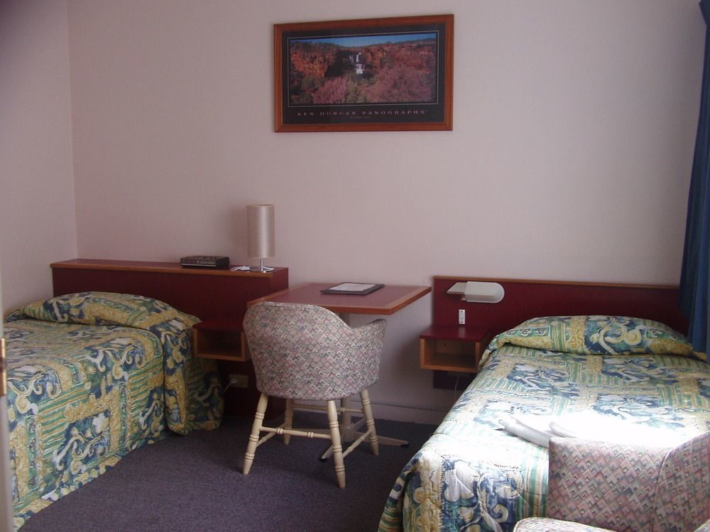 Redhill Cooma Motor Inn ภายนอก รูปภาพ