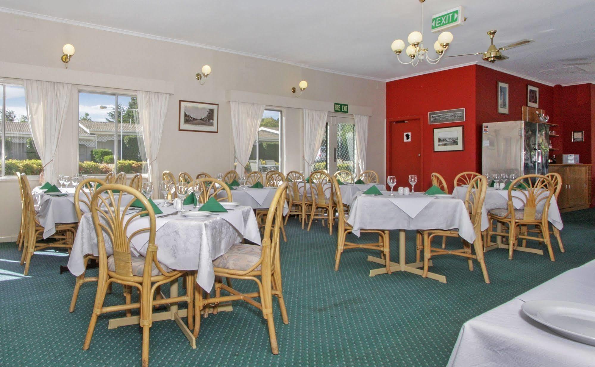 Redhill Cooma Motor Inn ภายนอก รูปภาพ