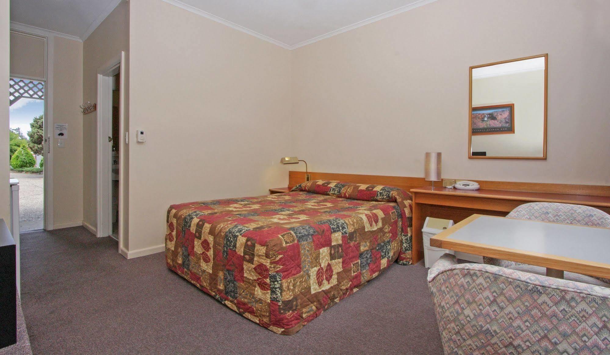 Redhill Cooma Motor Inn ภายนอก รูปภาพ
