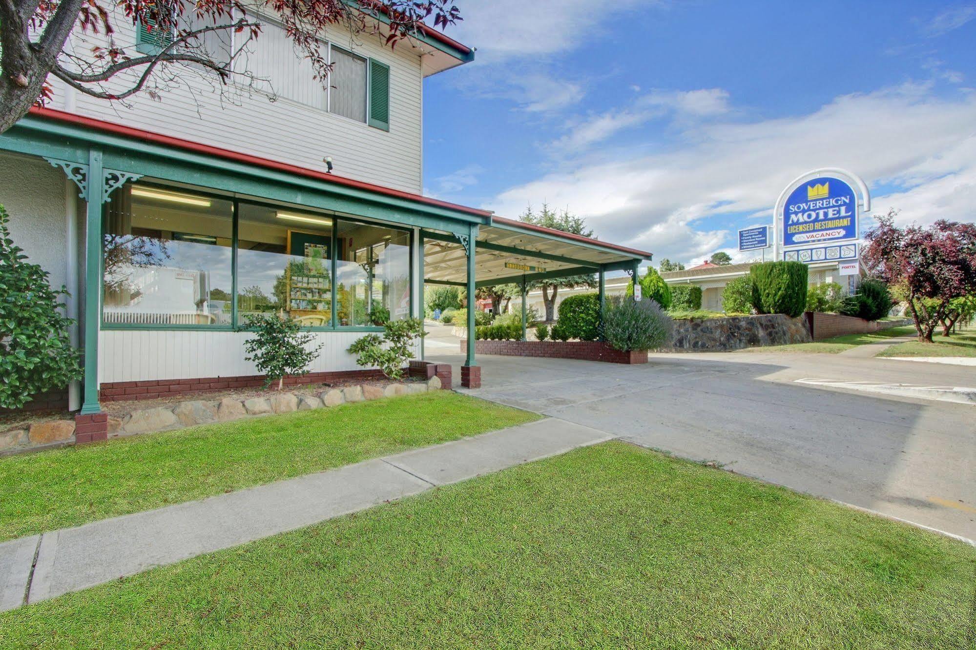 Redhill Cooma Motor Inn ภายนอก รูปภาพ