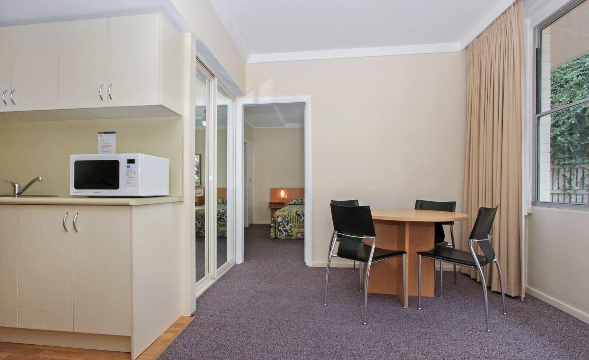 Redhill Cooma Motor Inn ภายนอก รูปภาพ