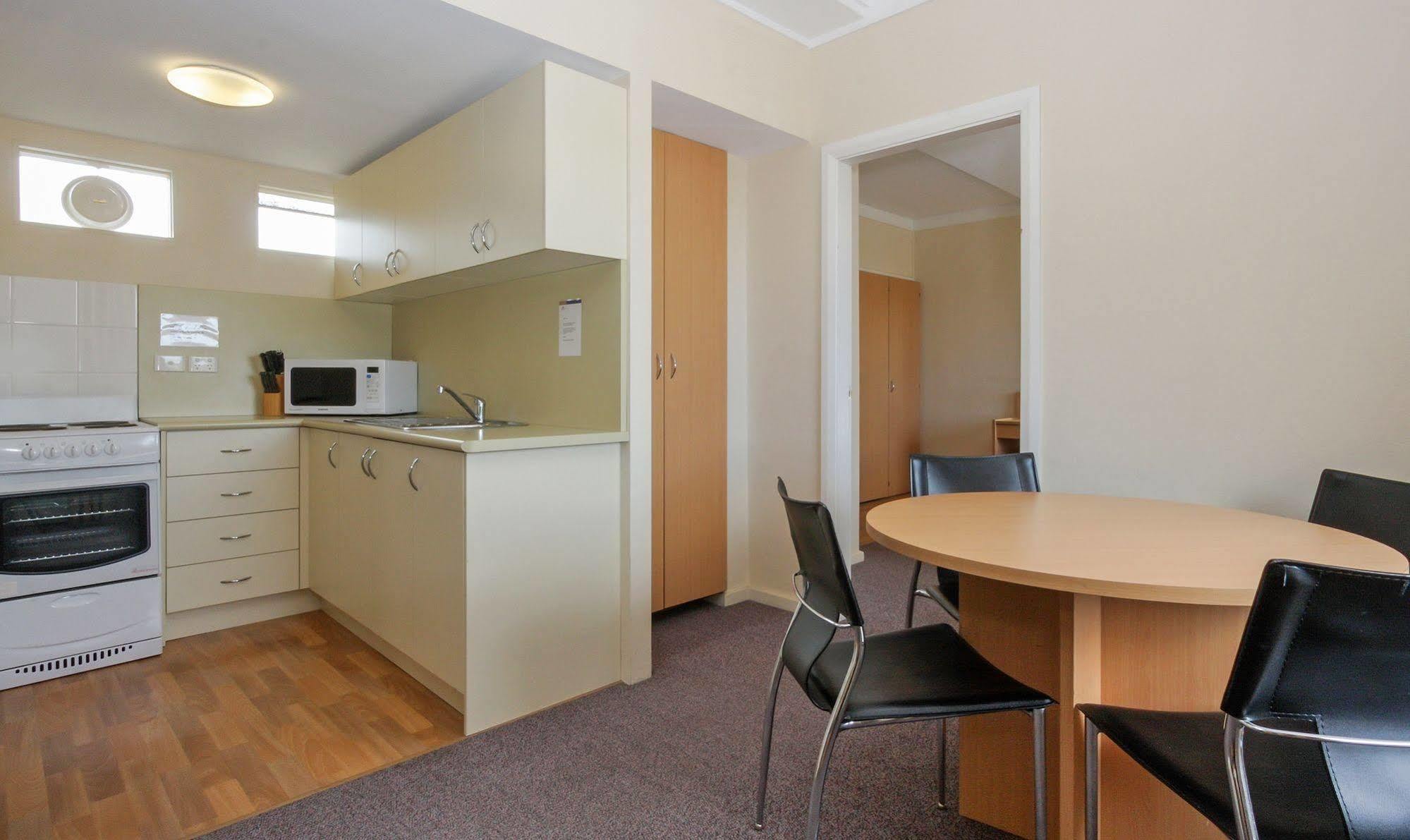 Redhill Cooma Motor Inn ภายนอก รูปภาพ