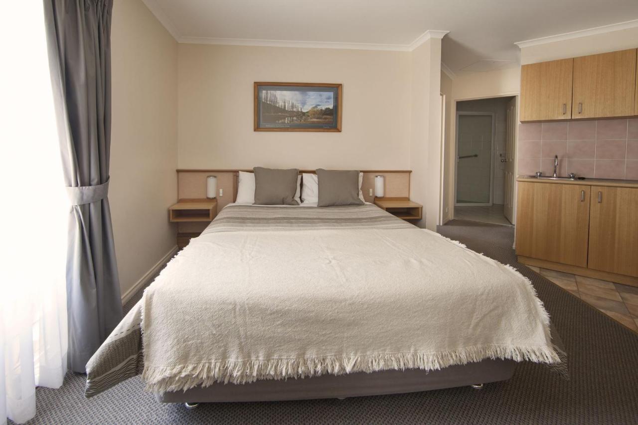 Redhill Cooma Motor Inn ภายนอก รูปภาพ
