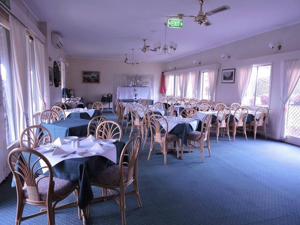 Redhill Cooma Motor Inn ภายนอก รูปภาพ