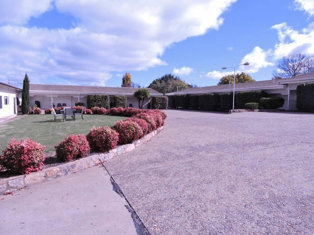 Redhill Cooma Motor Inn ภายนอก รูปภาพ
